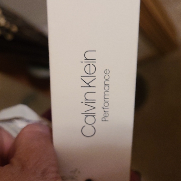 💣New Calvin Klein Performance top💣 - Picture 4 of 9